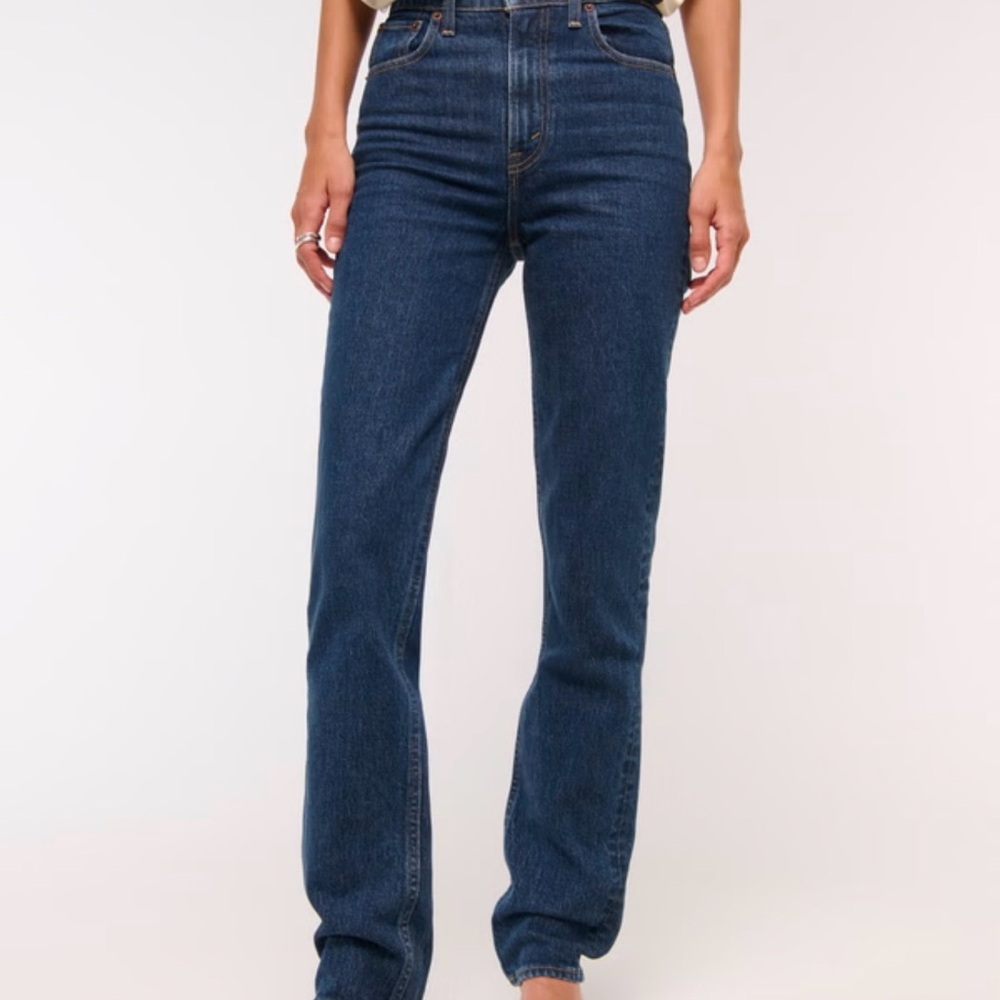 Abercrombie Ultra High Rise 90s Straight Jean - Picture 5 of 6